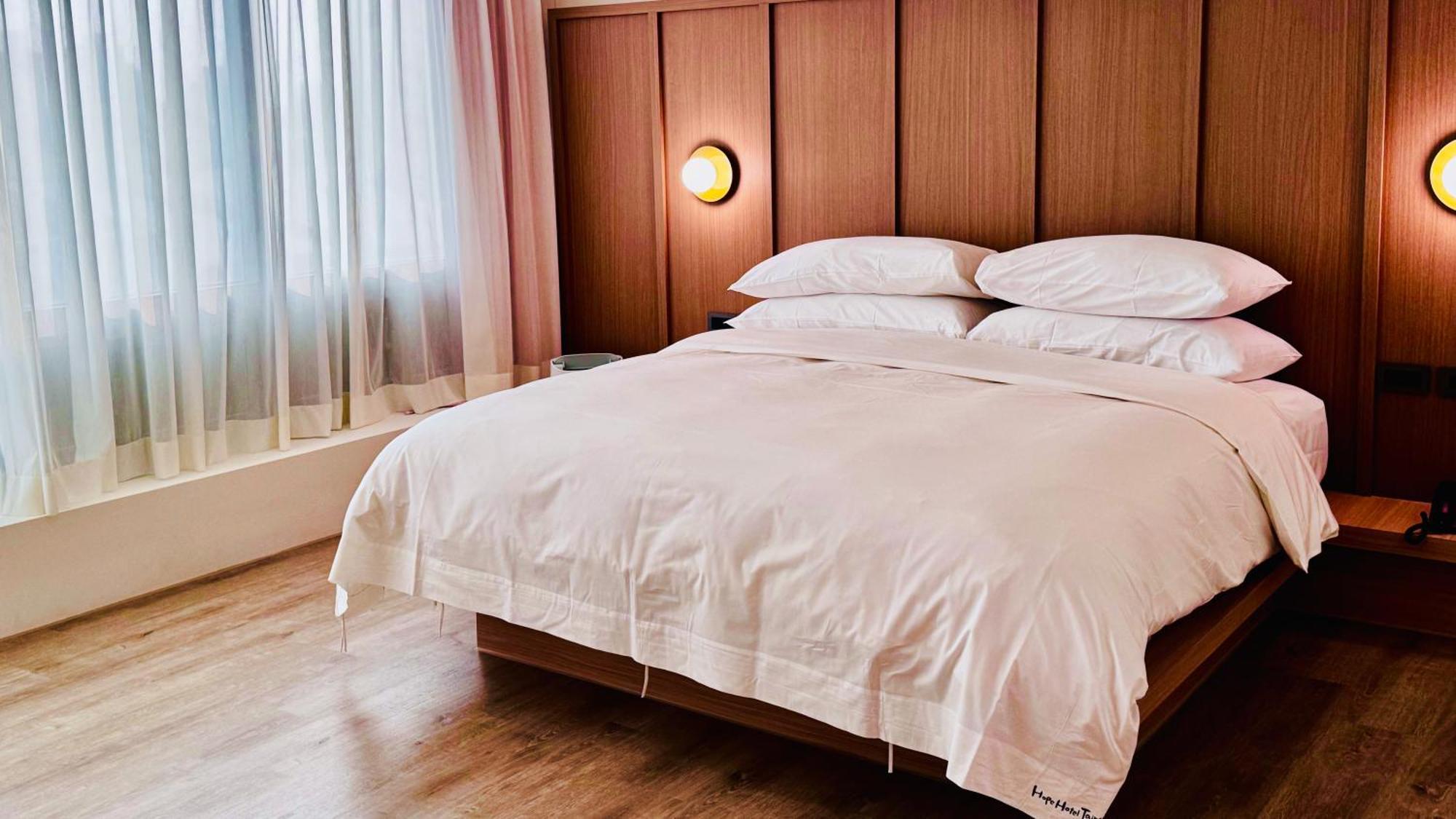 Hope Hotel Тайнань Экстерьер фото