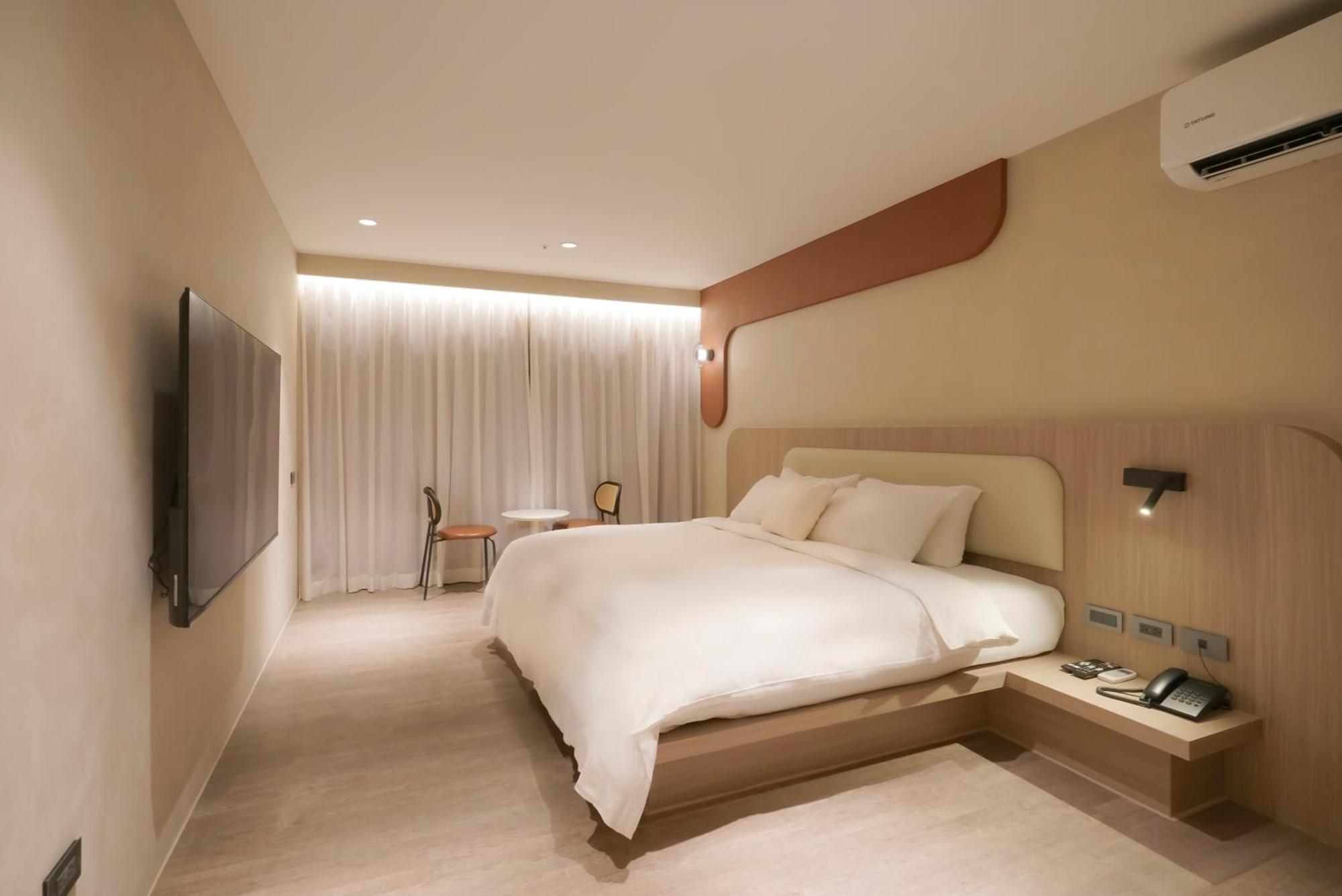 Hope Hotel Тайнань Экстерьер фото